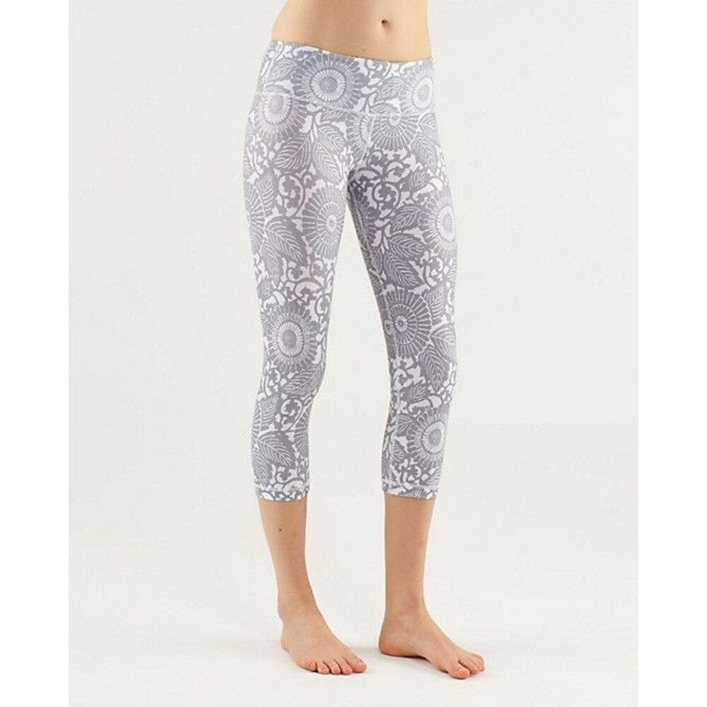 EUC LULULEMON Fossil Grey Beachy Floral Wunder Under Crop Leggings Size 8